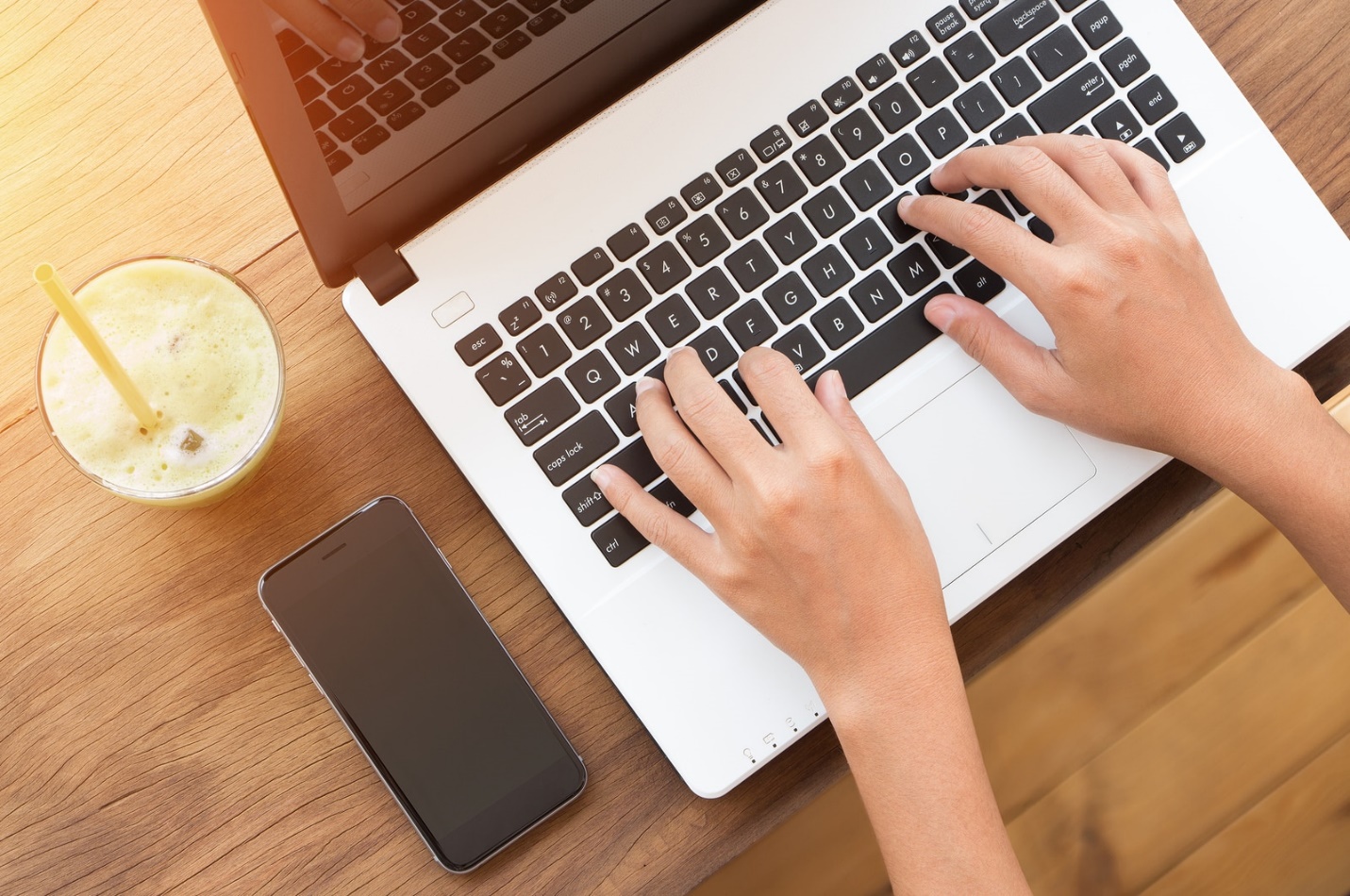 charter ticket 5 تجربه مسافران ایرانی از سایت‌های فروش بلیط چارتری هواپیما